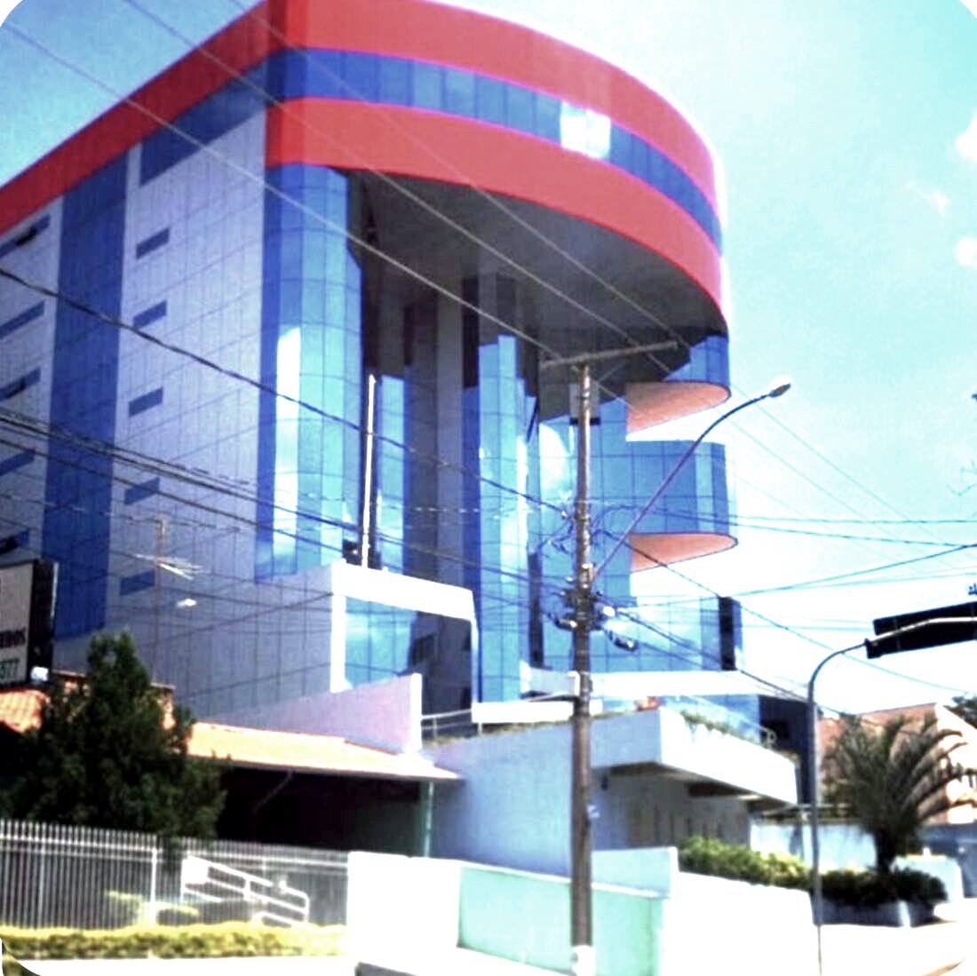 Prédio do consultório, em Valinhos